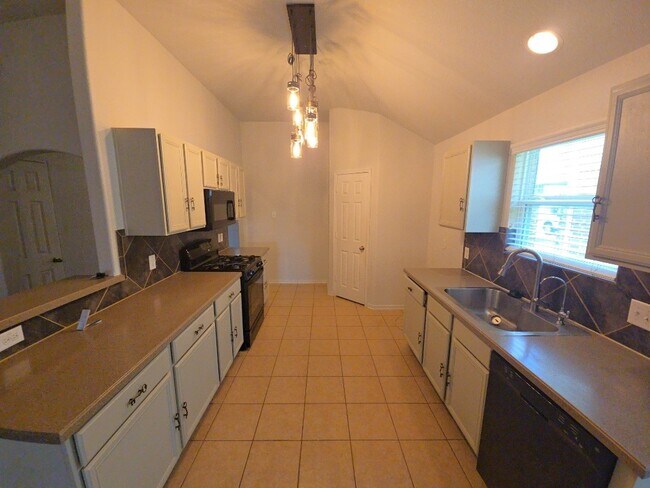 Building Photo - 3103 Thicket Path Way