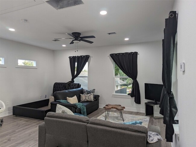 Building Photo - 4711 Rusk St