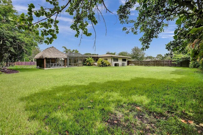 Building Photo - 9890 SW 138th St