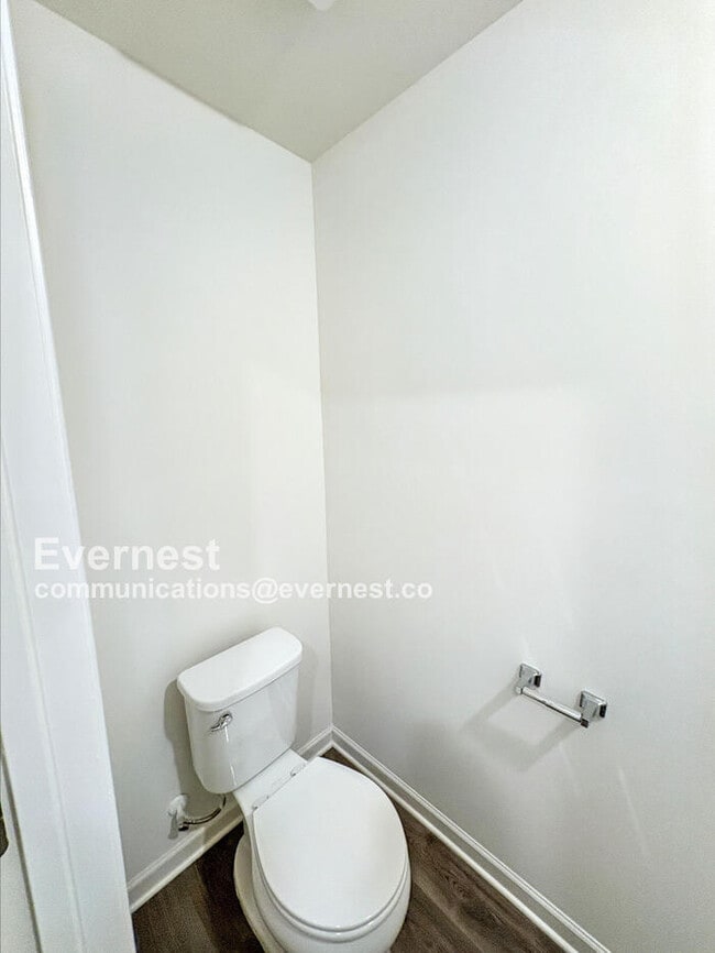 Building Photo - 137 Flowering Cherry St