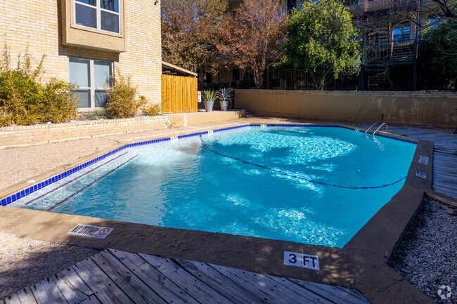 Primary Photo - Oak Park Apartments