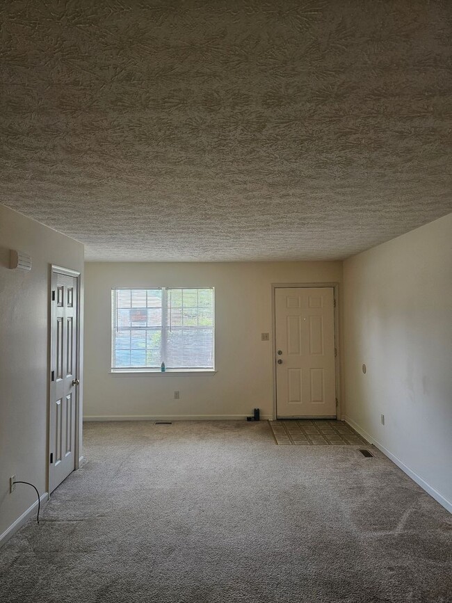 Building Photo - 2 Langille Ct
