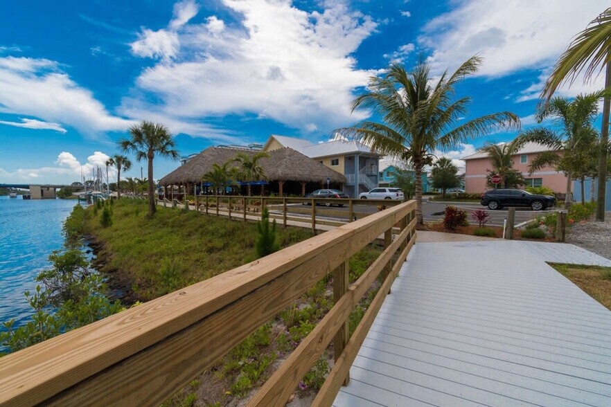 Building Photo - 202 Ivory Coral Ln