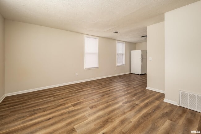 Building Photo - 1101 Gaines St