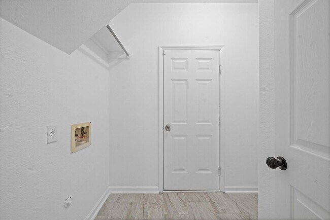 Building Photo - 13623 Country Green Ct