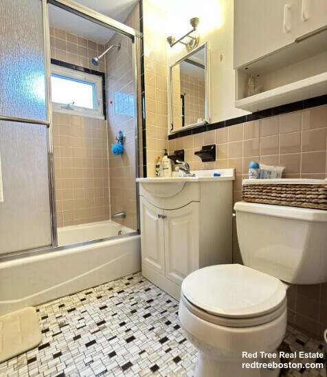 Building Photo - 27 S Crescent Circuit