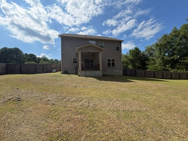 Building Photo - 251 Melody Ln
