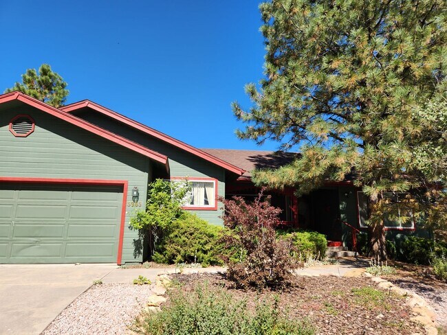 Primary Photo - AVAILABLE SOON! Large Single level Sinagua...