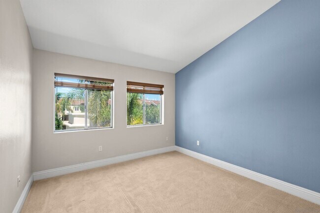 Building Photo - 3957 Nobel Dr