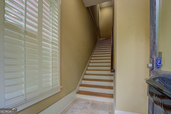 Building Photo - 4165 Raphael Street