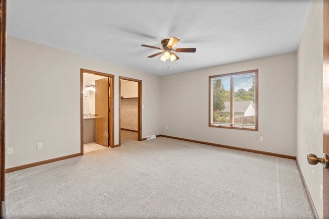 Building Photo - 1506/1508 Jessica St