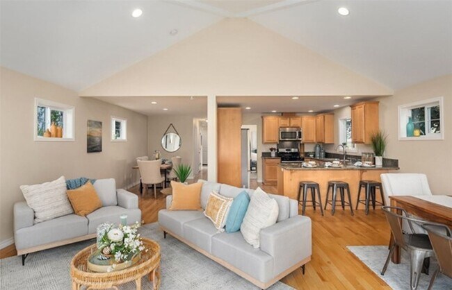 Building Photo - Impeccably Maintained and Wonderfully Updated Kenmore Home with 3 Bed and 2.5 Bath