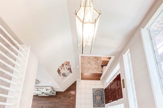 Building Photo - 15415 Longhorn Cavern Dr