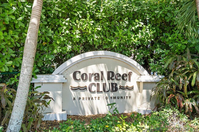 Building Photo - 9850 NW 57th Manor