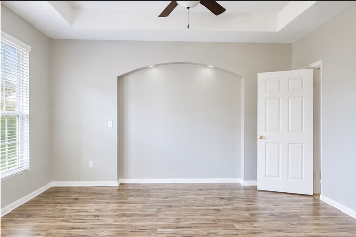 Building Photo - 1434 Lakes Circle Dr