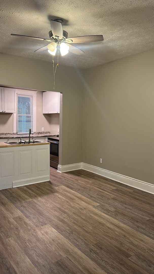 Building Photo - 432 Chestnut St