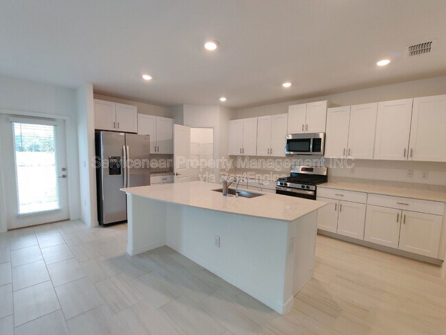 Building Photo - 13413 Sunset Sapphire Ct