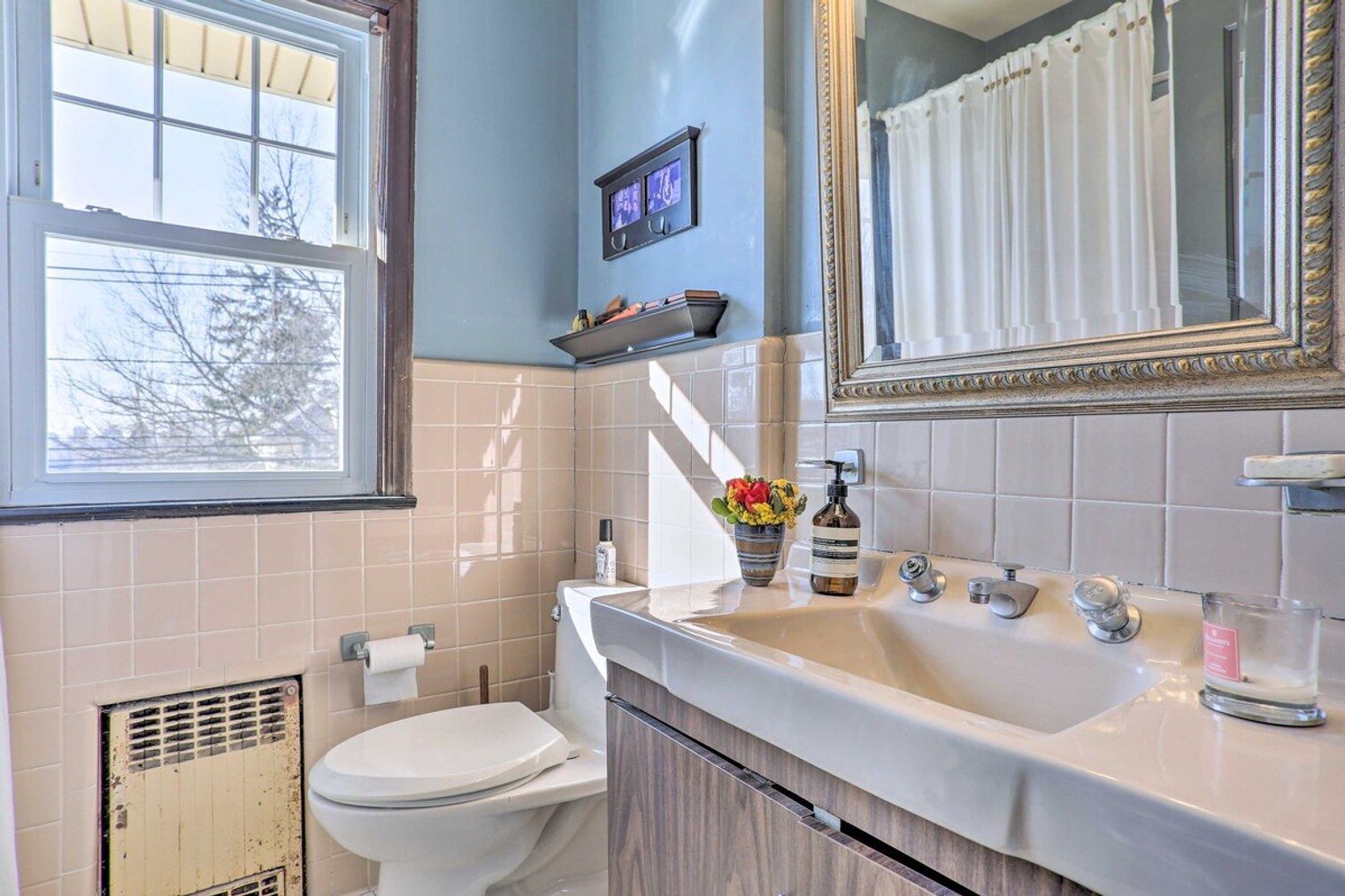 Building Photo - 257 Elm Ave