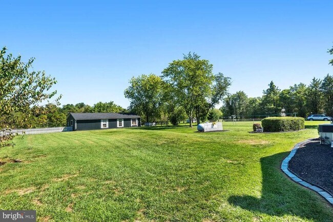 Building Photo - 3105 James Madison Hwy