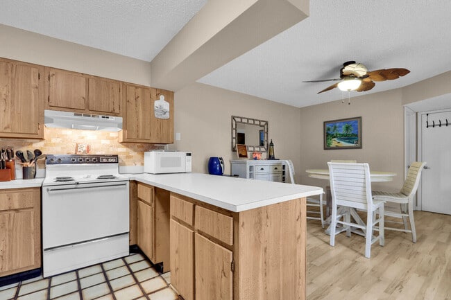 Building Photo - 1420 Ocean Way