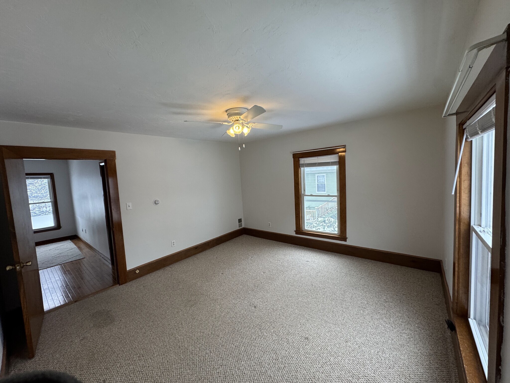 Primary - 4 Rutland St