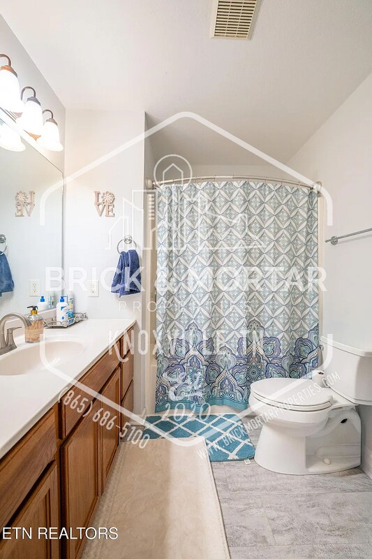 Building Photo - 908 Micro Way