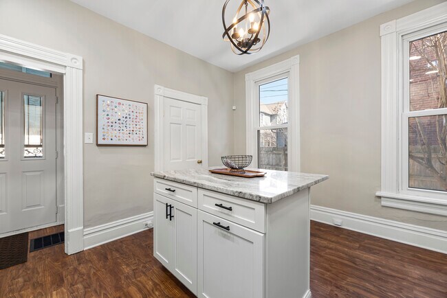 Building Photo - 374 E Whittier St