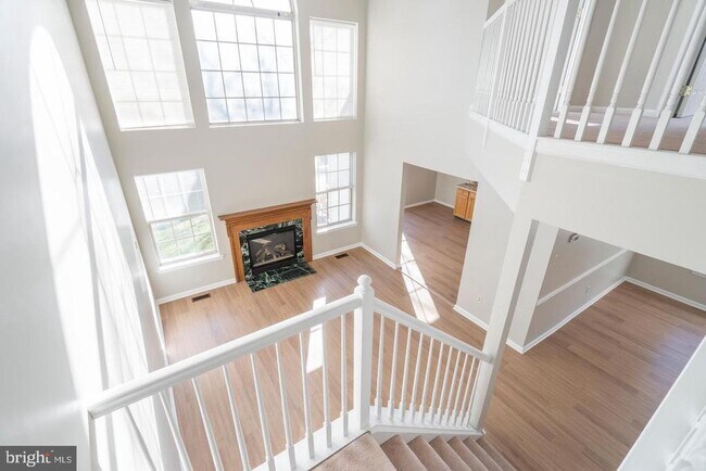 Building Photo - 4407 Waterford Way