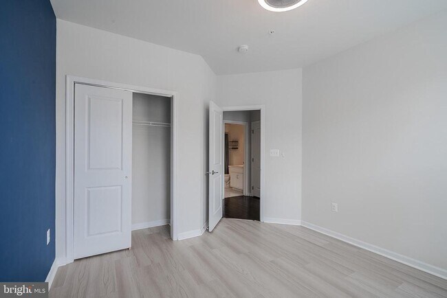 Building Photo - 23654 Hopewell Manor Terrace