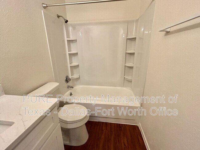 Building Photo - 1410 Birmingham Dr