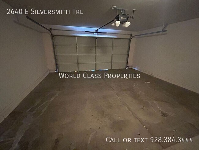 Building Photo - 2640 E Silversmith Trail