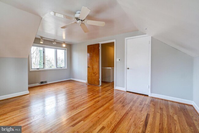 Building Photo - 2809 Pierpont St