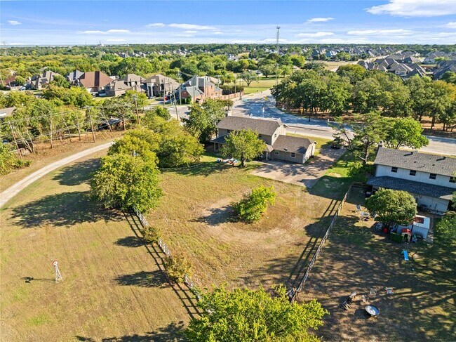 Building Photo - 6925 Calendar Rd