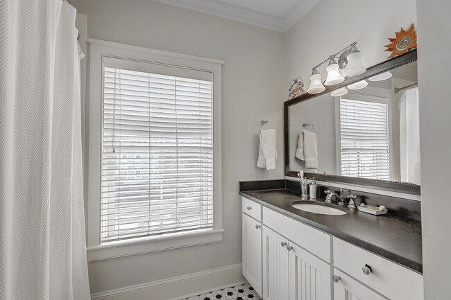 Building Photo - 1624 Diddy Dr