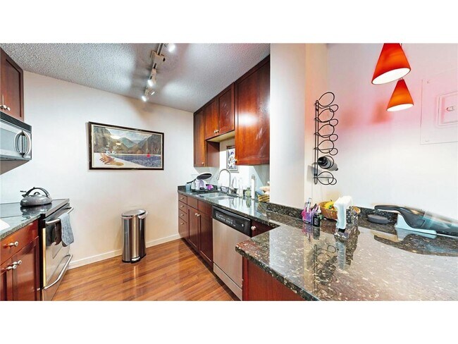 Building Photo - 3131 Excelsior Blvd