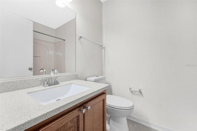 Building Photo - 6928 Hawthorne Trace Ln