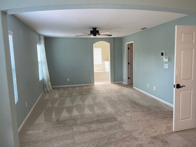 Building Photo - Parkway Beauty - 4 Bdrm, 2.5 Bath