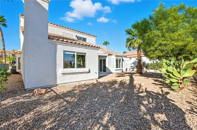 Building Photo - 2736 Crystal Beach Dr