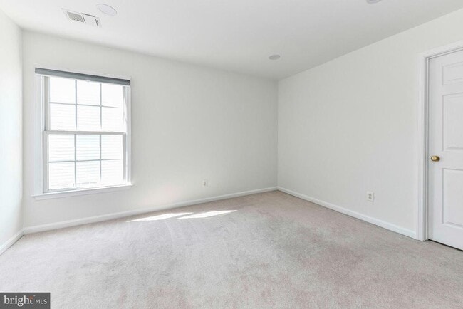 Building Photo - 46342 Summerhill Pl