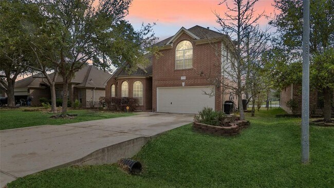 Building Photo - 9219 E Lakeside Dr