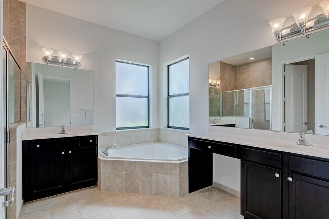 Building Photo - 4535 Gulf Sounds Ln