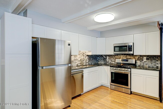 Building Photo - Dellwood Dr.