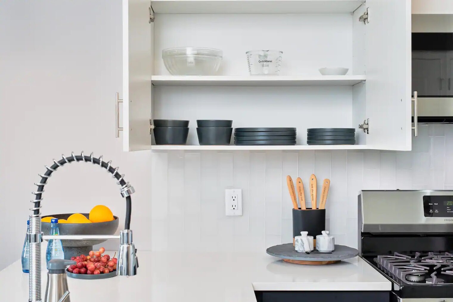 Building Photo - 9 Tower Ln