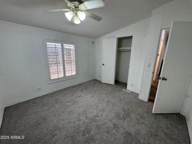 Building Photo - 18001 N 19th St