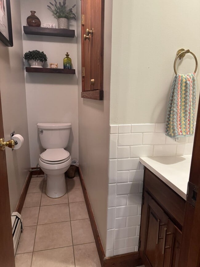 Building Photo - Short Term- 2 bedroom condo in Quechee- Fu...