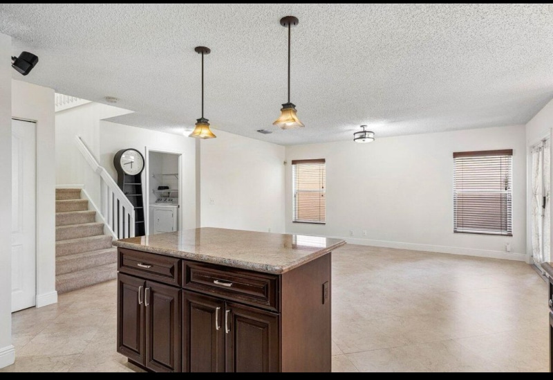 Building Photo - 10934 Crescendo Cir