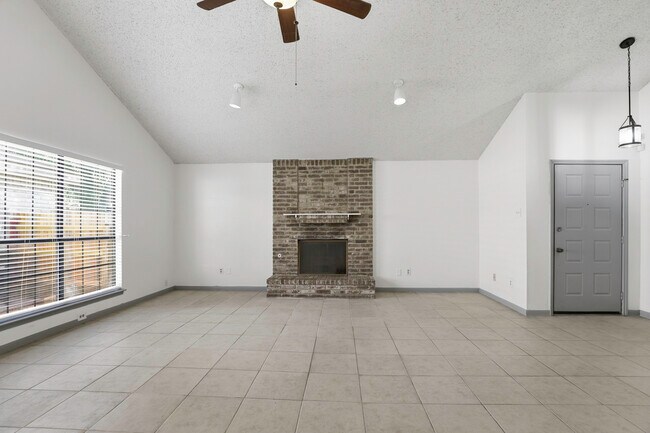 Building Photo - 6315 Forest Village