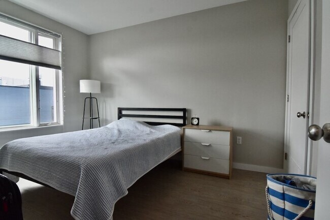 Building Photo - 120 Savin Hill Ave