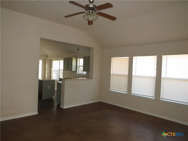 Building Photo - 4201 Cambridge Dr