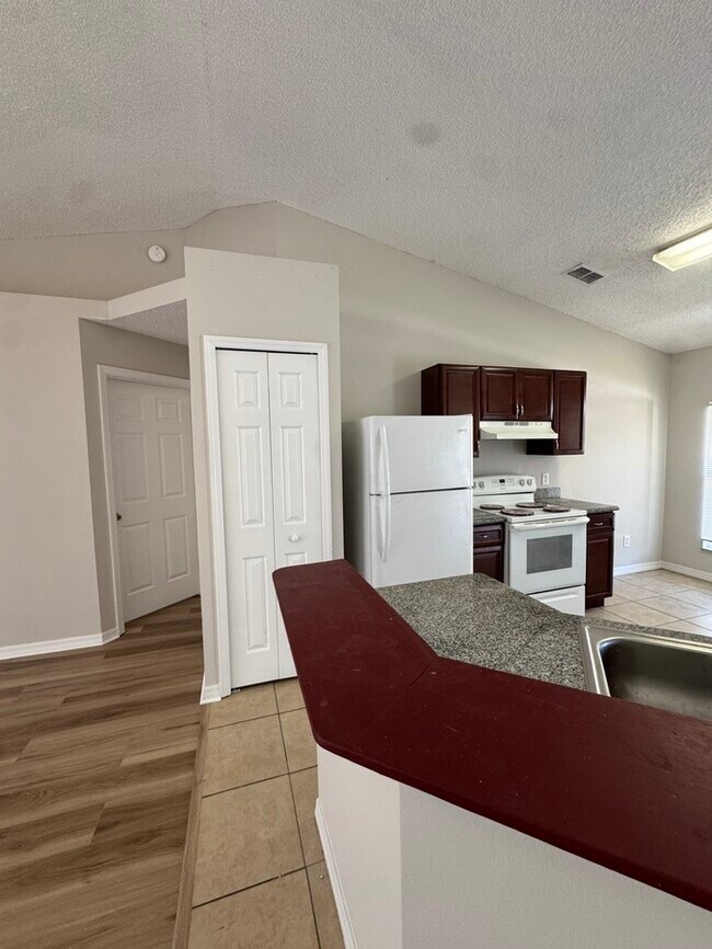 Building Photo - 81 S Courtland Blvd